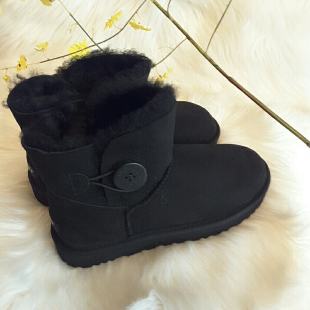 Ugg Genuine Real Fur Boot With Buttons On Side - image 2